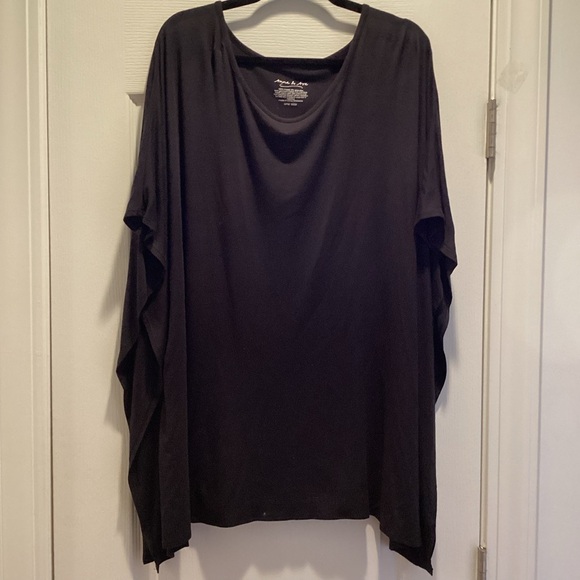 Anna & Eva Tops - Elegant Black Shawl Top